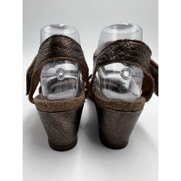 Taos Carousel 2 Leather Gold Wedge Sandals Metallic Shoes Women’s 40 US 9 9.5 - Picture 6 of 8